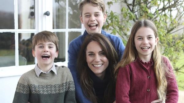 Princess Kate Apologizes for Manipulated Family Photo, Saying She was Experimenting with Editing 