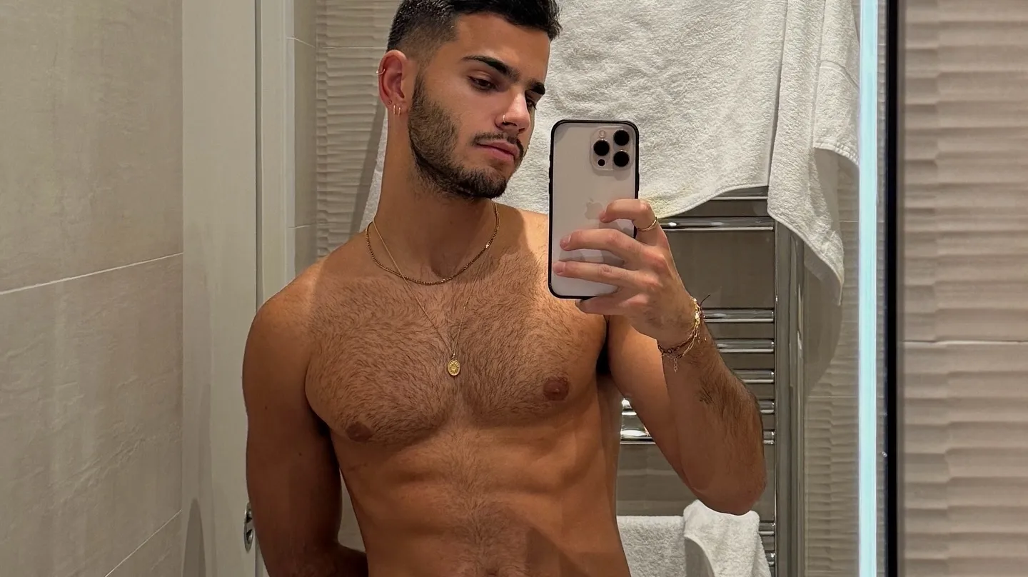 Brief Moments with Insta Hottie Noa Taieb