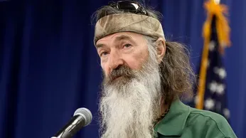 'Duck Dynasty' Patriarch and Conservative Cultural Icon Phil Robertson Dies