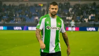 Pink Hair, Don’t Care: Aitor Ruibal Dribbles Past Homophobia On—and Off—the Pitch