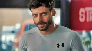 François Arnaud Reflects on 2020 Bisexual Coming Out in Recent SiriusXM Interview